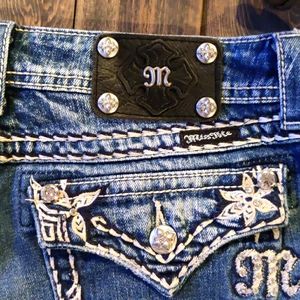 Miss me skinny jeans.distressed look